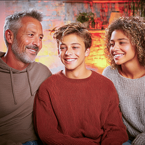 une-famille-souriante